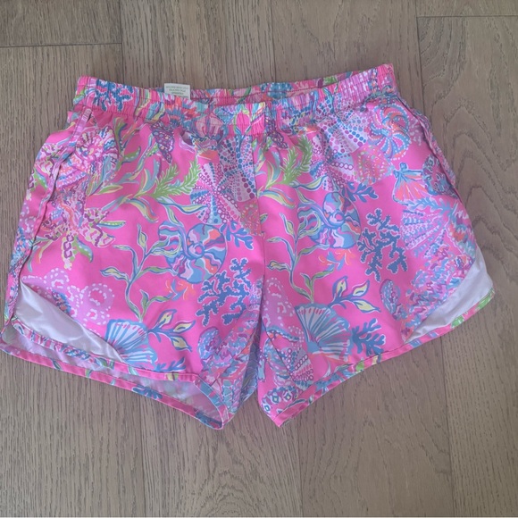 Lilly Pulitzer Pants - Lilly Pulitzer Ocean Trail Best Fishes Shorts XS